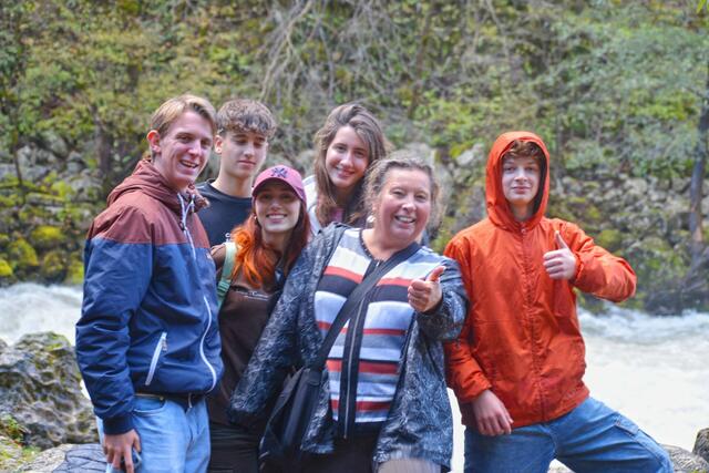 Mit jungenTeilnehmern aus Salzburg und Bosnien-Herzegowina in Bihac. | Foto: Lern.Film.Studio