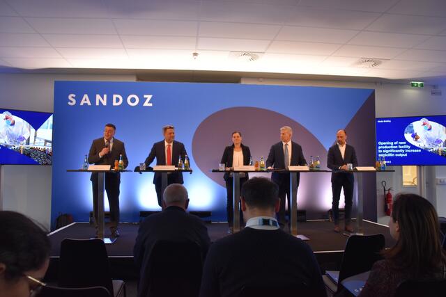 Das Pharmaunternehmen Sandoz lud am Donnerstag nach Kundl, wo die neue Anlage eröffnet wurde.  | Foto: Barbara Fluckinger