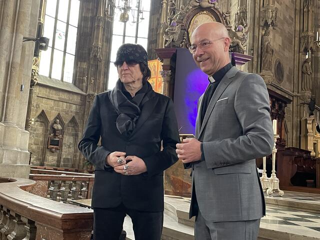 Gottfried Helnwein (l.) sieht sich "zutiefst verwurzelt in der österreichischen Kulturgeschichte". | Foto: Andreas Pölzl/RMW
