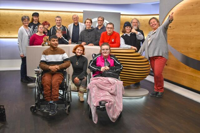 Mit jungen Teilnehmenden des neuen Projekts "Nicht alltäglich". | Foto: Lern.Film.Studio