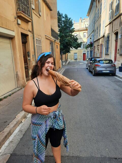 Maeve Fischer (21) aus Wiener Neudorf bereiste mit DiscoverEU Europa. | Foto: Fischer