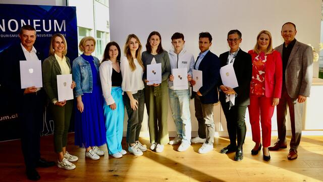 Die Geehrten aus dem Bezirk Oberwart. | Foto: Landesmedienservice