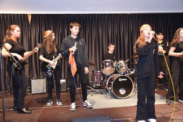 Jugendrotkreuz Bezirkstag in Pabneukirchen. Musik MS Saxen.  | Foto: Zinterhof