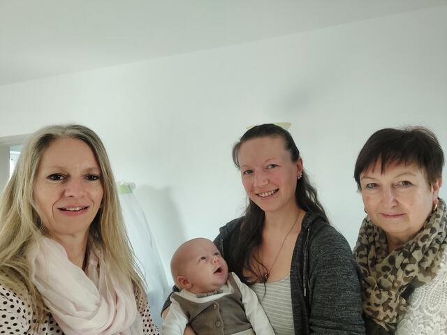 Bgm. Alexandra Weber, Jasmin Liebhart mit Sohn Matthias, StR Eveline Eigenschink. | Foto: Stadtgemeinde Heidenreichstein