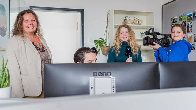 Bei der Arbeit im Filmstudio. | Foto: Lern.Film.Studio