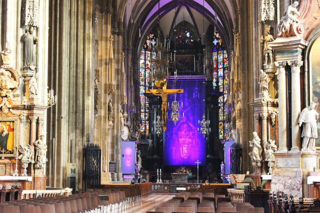 Altartuch, Helnwein, Stephansdom Wien