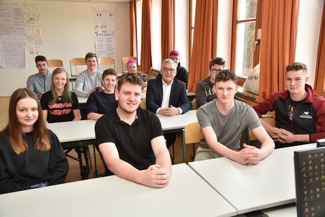 Joseph Schwaiger in der LFS Tamsweg | Foto: Land Salzburg / Franz Neumayr 22.3.2024