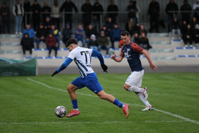 Luka Curic (l.) sorgte zehn Minuten vor dem Ende mit dem 2:0 für die vorläufige Entscheidung.