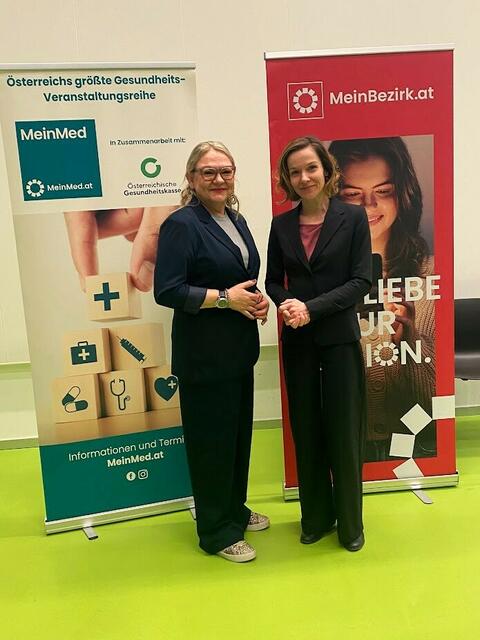 Moderatorin Martina Kohrgruber (li.) mit Referentin Juliane Glas.  | Foto: Meinmed
