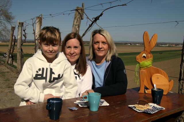Manuel und Karin Frühstück mit Petra Stickelberger. | Foto: Christian Nowotny
