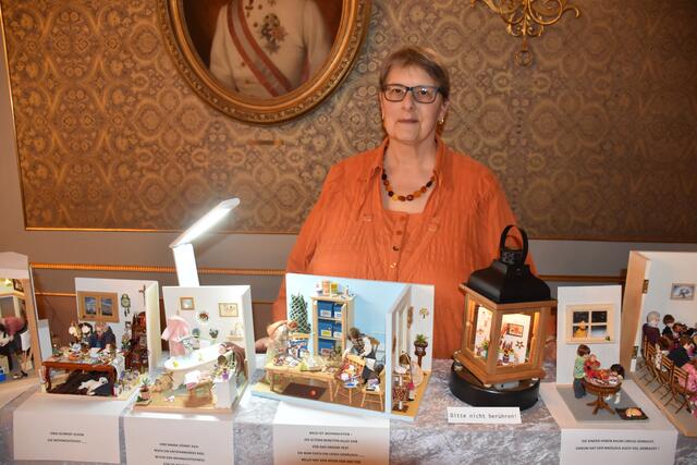 Gertraud Krammel liebt ihr Hobby - das merkt man auch in der Liebe zum Detail. | Foto: Alexandra Goll