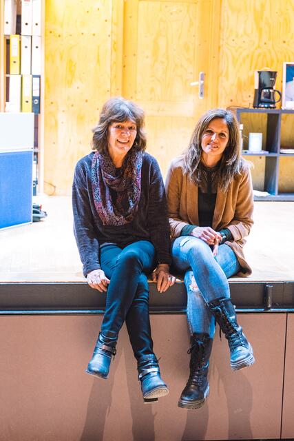 Obfrau Evi Kerber und Spielleitung Silvia Steiner | Foto: Pernsteiner