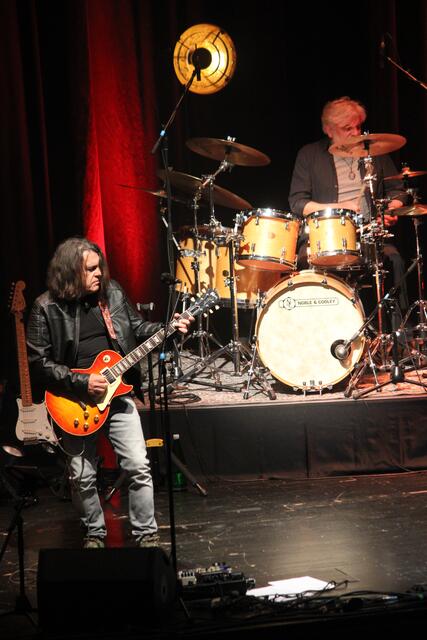 Gerald "Apfi" Strasser ist der Kopf und Leadsänger der Band thanX. | Foto: RegionalmedienSteiermark/Hofmüller