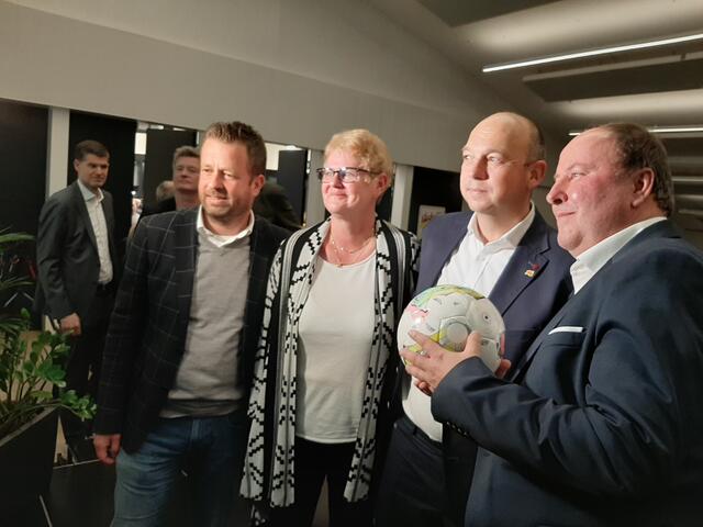 KFV-Präsident Martin Mutz (2. v. r) mit seinen Vizepräsidenten Tamara Krammer, Thomas Jank (l.) und Gerhard Engl (r.). | Foto: Tiefling/KK
