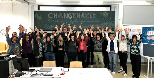 Das Steyrer Changemaker Team bringt auch heuer wieder unternehmerisches Denken und Handeln in die Volksschule. | Foto: FHOÖ