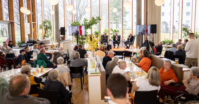 Florian Tursky zieht eine erste Zwischenbilanz des Wahlkampfes. | Foto: neue ibk