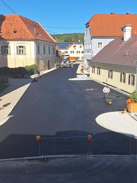 Die Kirchengassenparkzone wird bald fertig gestellt sein.  | Foto: Gemeinde Grafendorf