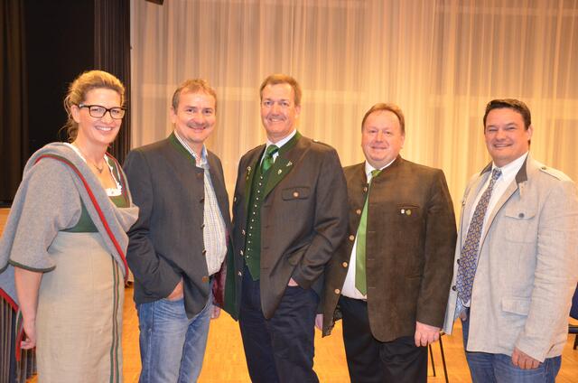 Neujahrsempfang in der Marktgemeinde Straß 2016: Romana Vehovec-Huhs, Johann Lappi, Bürgermeister Reinhold Höflechner, Ewald Schantl und Manuel Kahr.
