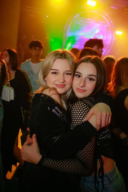 Kiara Strobl aus Pfaffstätt und Sarah Jakovlijevic aus Mattighofen | Foto: Zaim Softic