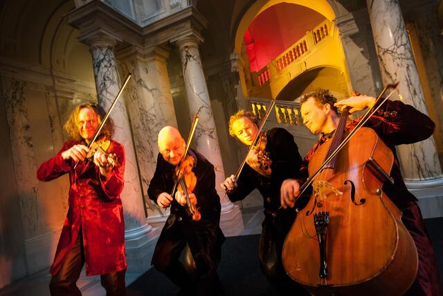 Die Musik von KK-Strings, die sich in einem weiten Feld zwischen Balkanrythmen und Bossanovaklängen bewegt, versprüht generös Jazz und Wiener Charme. | Foto: KK-Strings