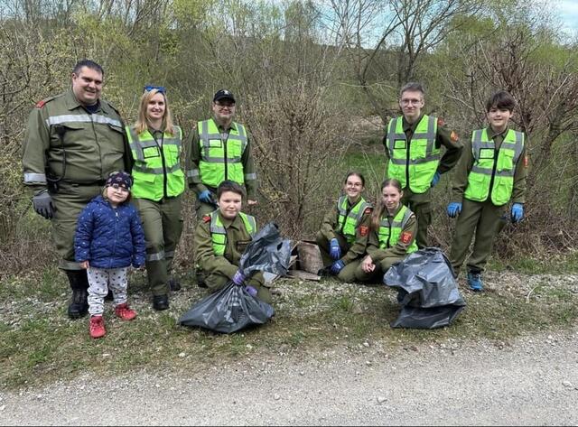 Auch in Marz wurde fleißig Müll gesammelt, so auch von der Freiwilligen Feuerwehr. | Foto: FF Marz