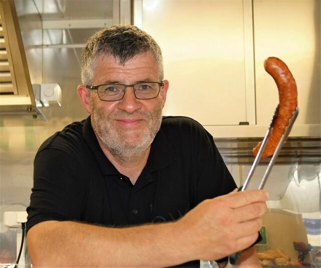 Christian Gastberger ist "Hons Wurscht" auf der Pernerinsel.