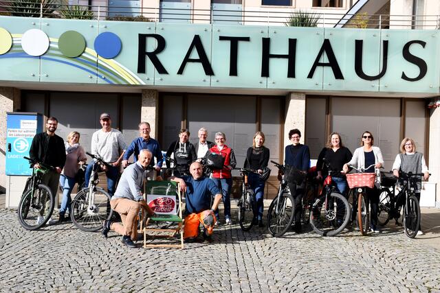 2023 traten 16 Mitarbeitende der Gemeinde Kremsmünster regelmäßig in die Pedale und erradelten 14.793 Kilometer.  | Foto: Marktgemeinde Kremsmünster