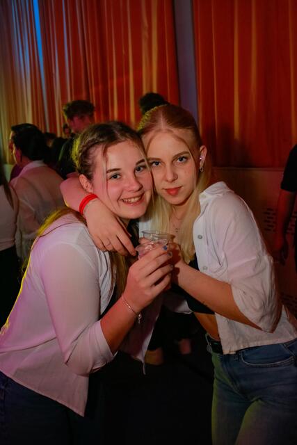 Lara Zisser aus Neukirchen und Annalena Scherer aus Uttendorf | Foto: Zaim Softic