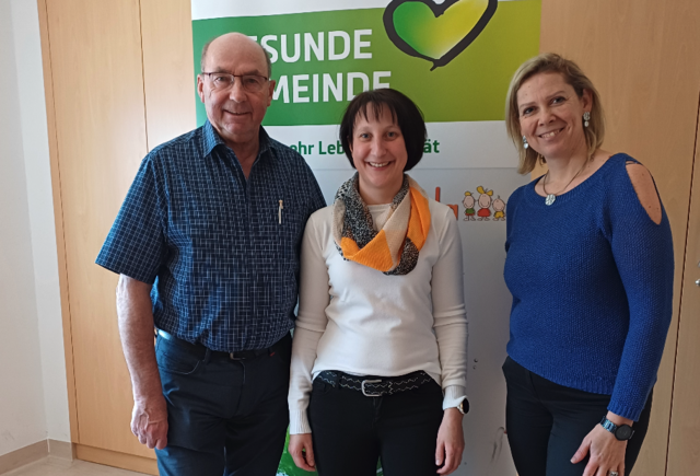 Siegfried Mohl (Vizebürgermeister), Julia Mohl (Sachbearbeiterin “Gesunde Gemeinde”), Martina Klein (Referentin) | Foto: Mag.a Ursula Blunder (FamiliJa)