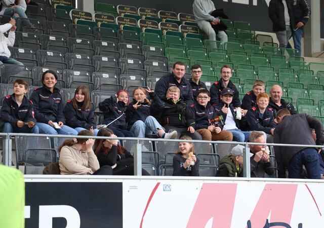 Die Feuerwehren dürfen zum Spiel gegen Schwarz-Weiß Bregenz gratis ins Stadion. | Foto: SVR/Schröckelsberger