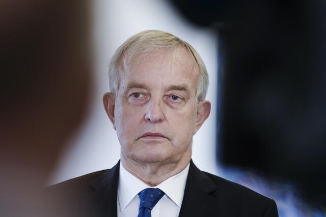 Johannes Steinhart, Präsident der ÄKW, fordert eine Beibehaltung der kostenlosen Antigentests beim Arzt. | Foto: EVA MANHART / APA / picturedesk.com
