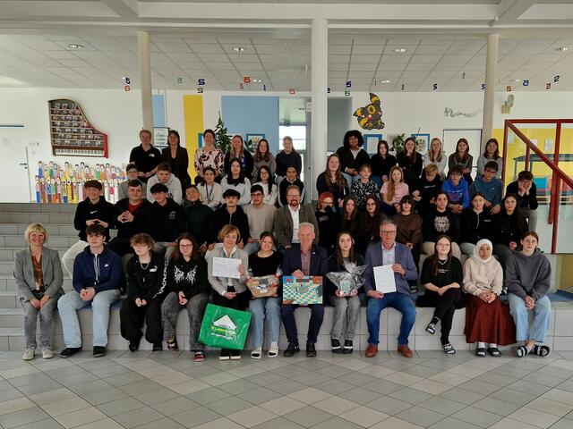 Preisübergabe Vierte Klasse | Foto: Erber
