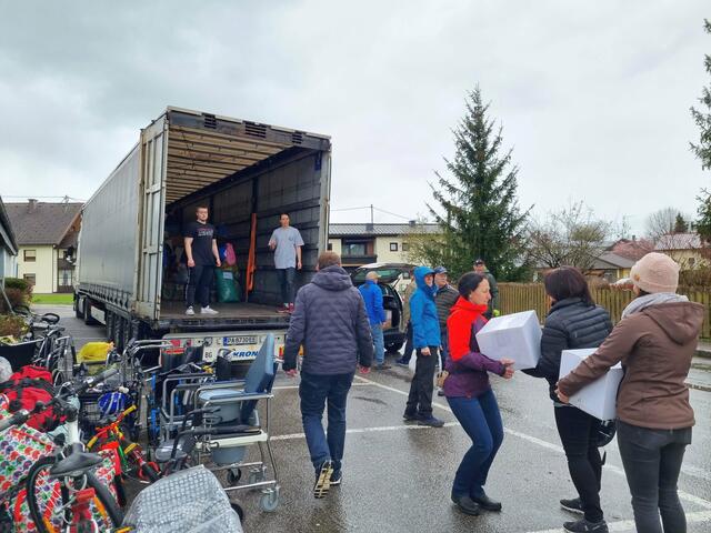In Frankenburg können am 11. April Spenden für die Ukraine (Lebensmittel) und Bulgarien (Sachspenden) abgegeben werden.  | Foto: Gemeinde Frankenburg