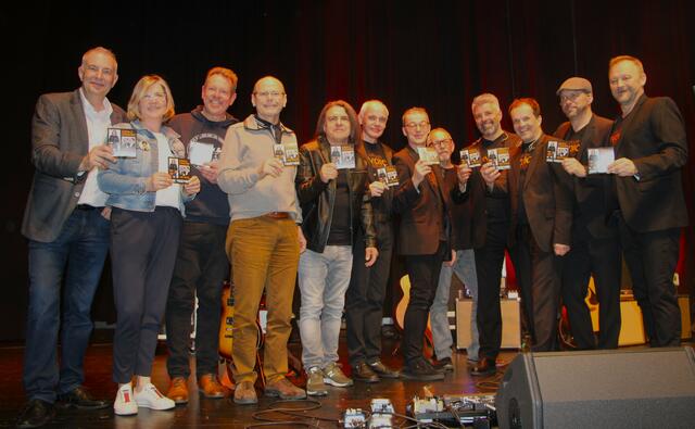 Bei der Osterblues-Night in Weiz wurde das gemeinsame Projekt von thanX und The Voice präsentiert. | Foto: RegionalmedienSteiermark/Hofmüller