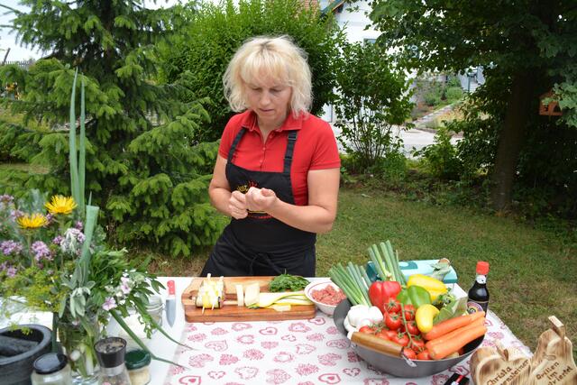 Die Grill-Staatsmeisterin und Seminarbäuerin Christa Eppensteiner aus Marbach an der Kleinen Erlauf hat einige Ernährungs-Tipps auf Lager. | Foto: Roland Mayr