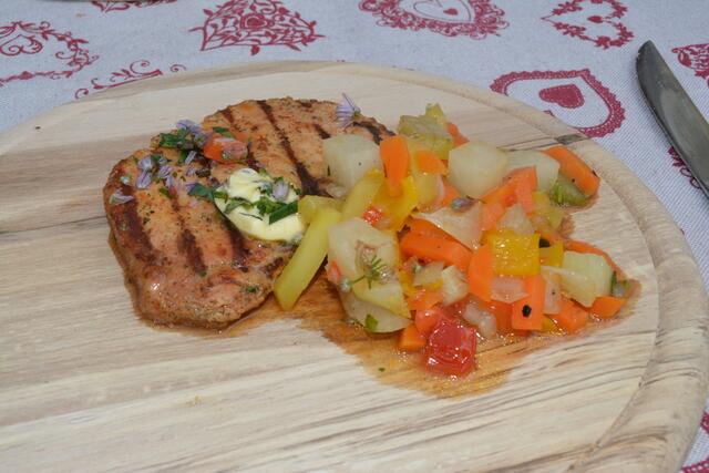 Die Grill-Staatsmeisterin und Seminarbäuerin Christa Eppensteiner aus Marbach an der Kleinen Erlauf hat einige Ernährungs-Tipps auf Lager. | Foto: Christian Trinkl