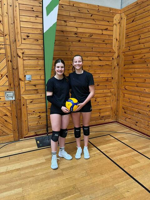 Lea Oberkofler und Helene Prokesch in Leibniz. | Foto: Foto: Volleyboi Zell
