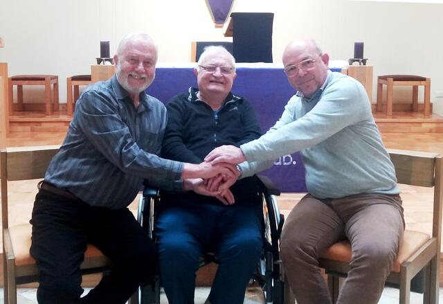 In der Kapelle v.l.n.r.:
- GR Hans MACHOWETZ, Obst i.R.
- emeritierter Militärbischof Christian WERNER
- GR Wolfgang FERSTL