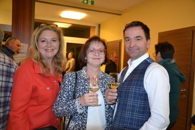 Vizebürgermeisterin Susanne Riedler, Edith Klesl-Tauchner und Bürgermeister Karl Oysmüller | Foto: Alexander Fritsch