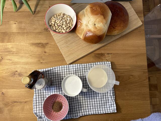 Mit nur wenigen Zutaten lässt sich ein Brotpudding ganz schnell zubereiten. | Foto: RegionalMedien
