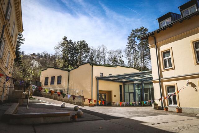 Bildung zieht wieder in das Areal in der Seuttergasse 29 nahe des Lainzer Tiergartens ein. | Foto: Merlin Naisar