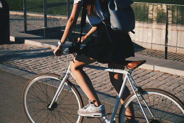 Wer in der Stadt gerne mit dem Rad unterwegs ist und unterwegs technische Probleme hat, kann in Leoben an drei Servicestationen kleinere Reparaturen durchführen. | Foto: Murillo de Paula / Unsplash