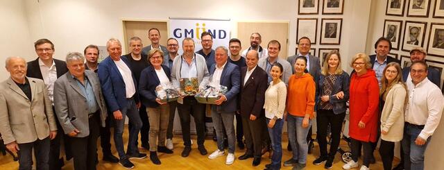Reinhard Langegger mit seinen Gratulanten. | Foto: Stadtgemeinde Gmünd