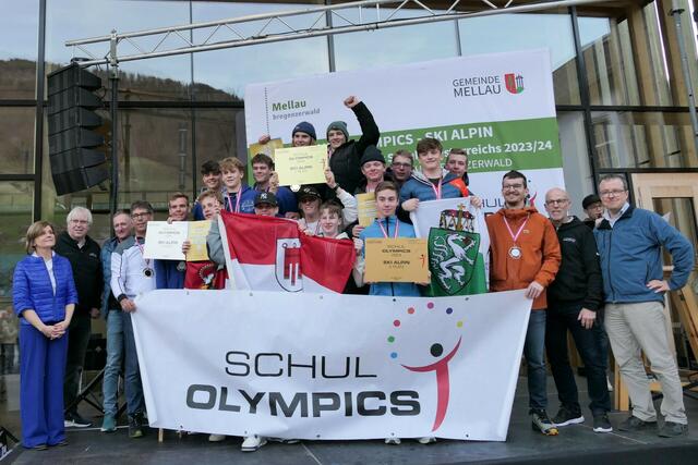 Die erfolgreichen Sportler und Sportlerinnen in Ellmau. | Foto: Hirner