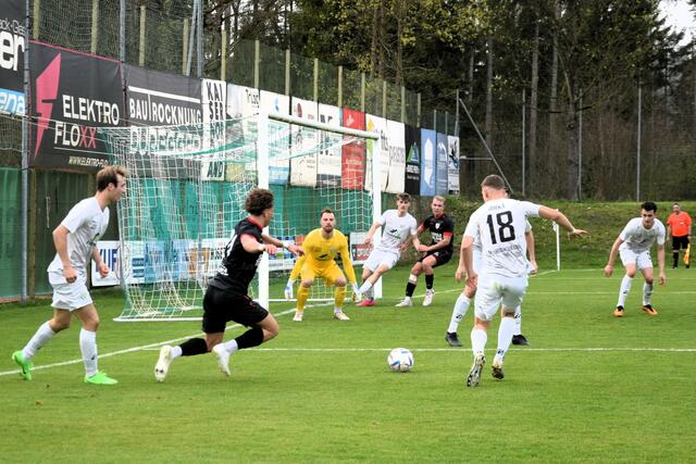 SK Ebbs (weiß) gegen SV Wörgl (0:0). | Foto: Schwaighofer