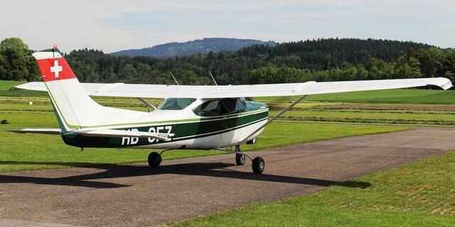 Ein ähnliches Leichtflugzeug wurde in Sölden vermisst und nun nach langer Suche gefunden | Foto: Pixabay / Symbolbild