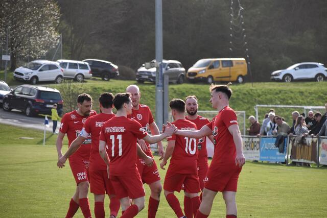 Der SV Großpetersdorf holte einen 2:1-Derbysieg in Rotenturm. | Foto: Michael Strini