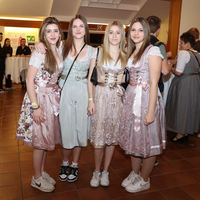 Anna, Lisa, Caro, Sabine aus Schörfling | Foto: Helmut Klein
