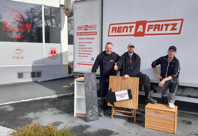 Manfred Paar mit den tatkräftigen Mitarbeitern Klaus Jürgen Maierhofer und Nico Weiss | Foto: markstein.at