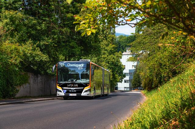 Neue Busse mit vielen Vorteilen: Hybridelektrisch, Wlan und barrierefrei. | Foto: LINZ AG/BREITBILD Austria